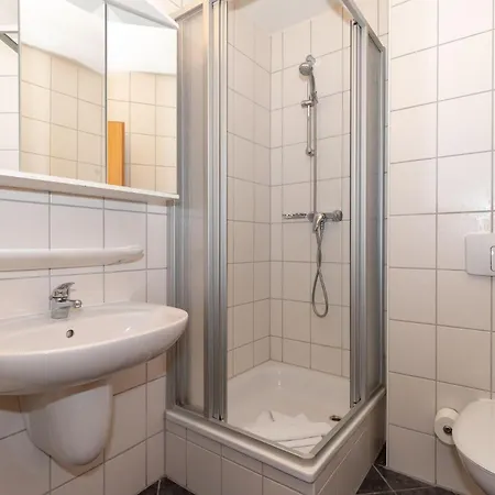 Yachthafenresidenz-wohnung-8307-862 Lägenhet