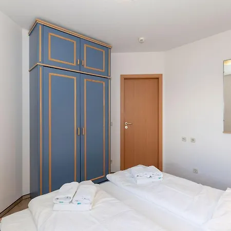 Yachthafenresidenz-wohnung-8307-862 아파트